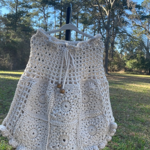 Hand crotched granny patch skirt with mesh stitching. - Picture 3 of 3